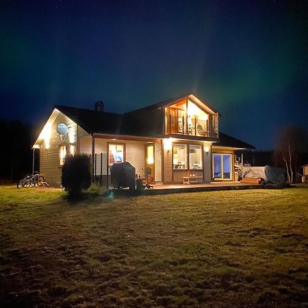 Cottage With Good Standard Next To Neiden River Екстериор снимка