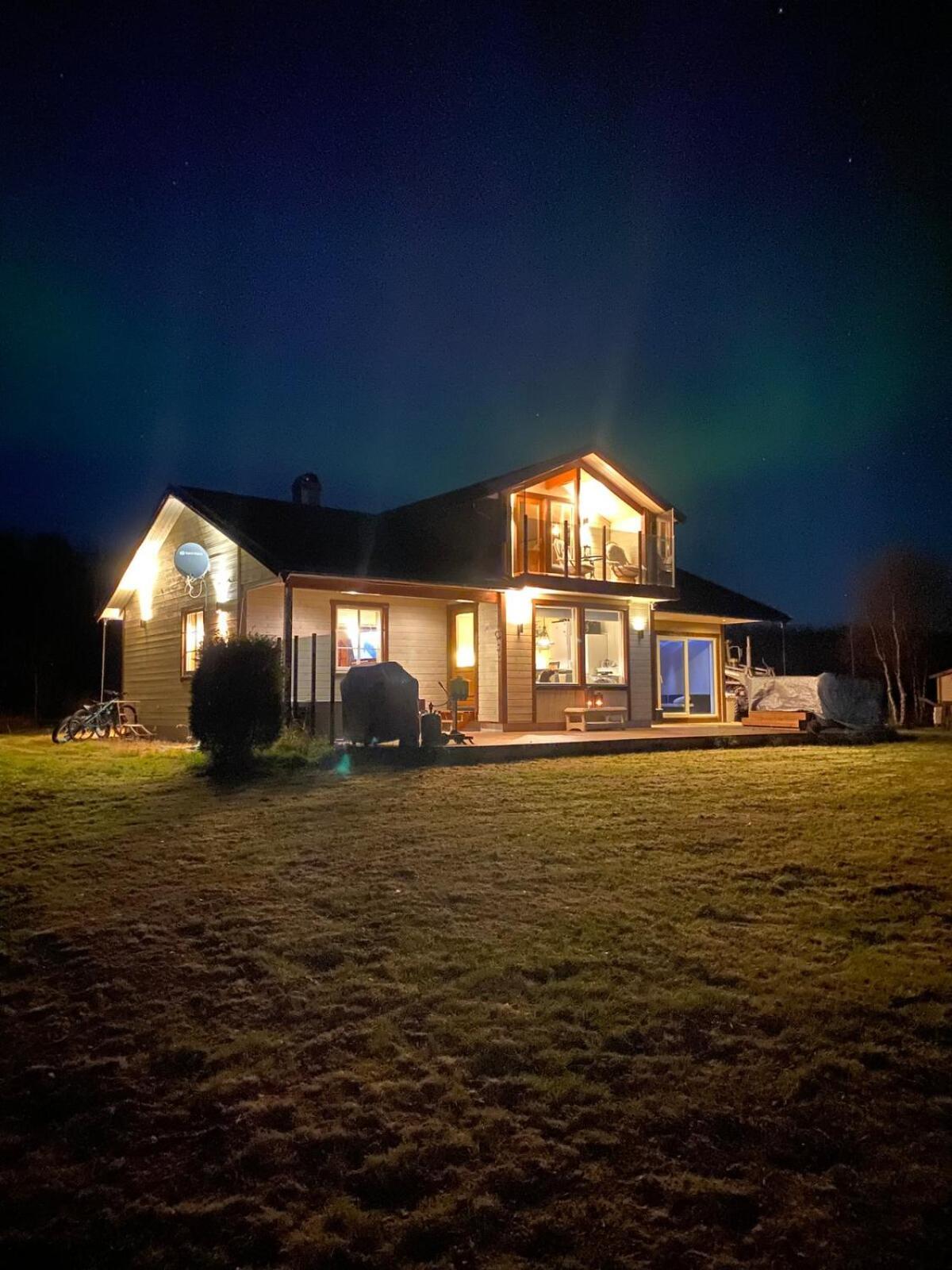 Cottage With Good Standard Next To Neiden River Екстериор снимка