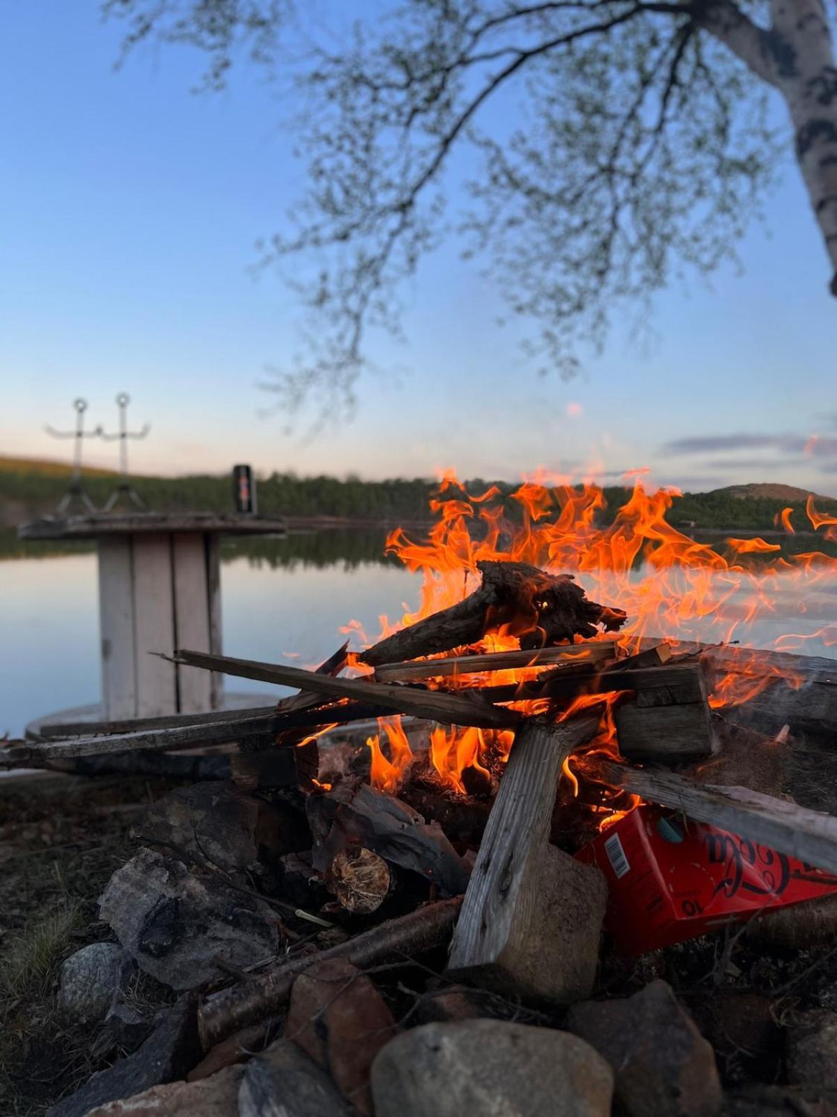 Cottage With Good Standard Next To Neiden River Екстериор снимка