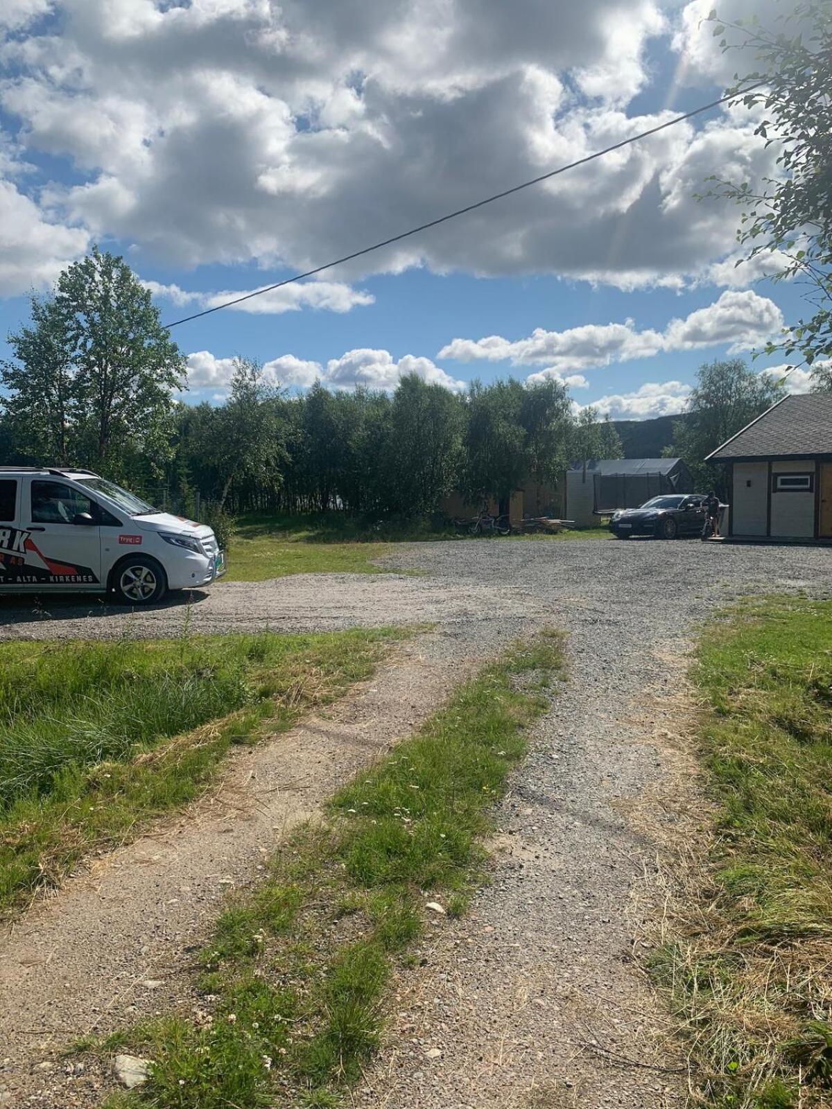 Cottage With Good Standard Next To Neiden River Екстериор снимка